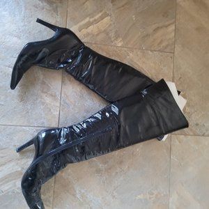 Knee High Pointed Black Patent Leather   Boots 3.5" heel